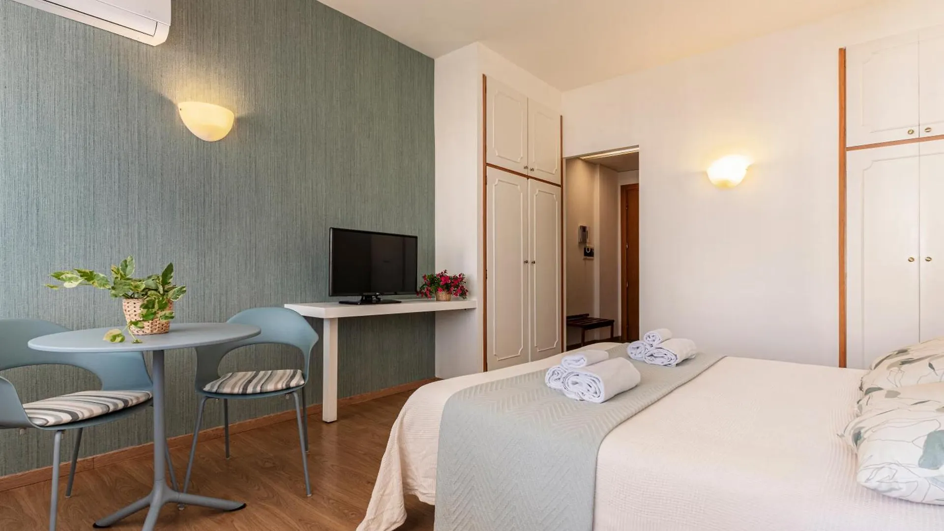 *** アパートホテル Marbela Apartments & Suites パレルモ イタリア