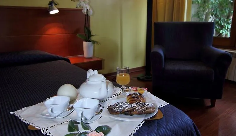 פלרמו Marbela Apartments & Suites