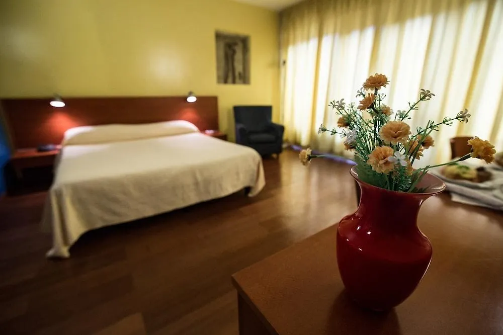 פלרמו Marbela Apartments & Suites מלון דירות