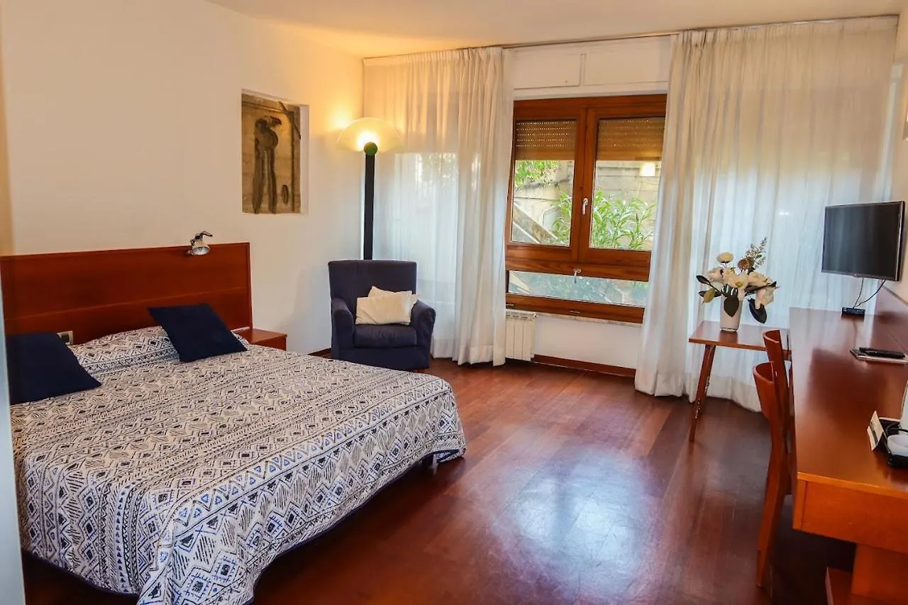 פלרמו Marbela Apartments & Suites מלון דירות