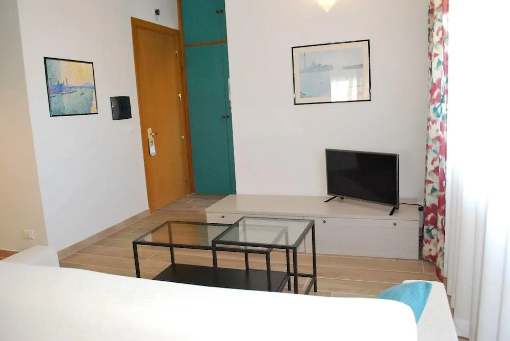 פלרמו Marbela Apartments & Suites מלון דירות