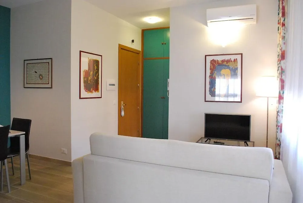 פלרמו Marbela Apartments & Suites מלון דירות